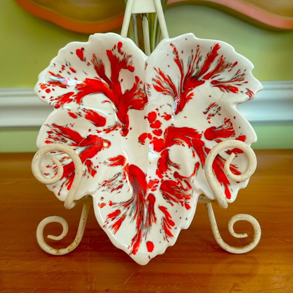 Vintage MCM Art Pottery Maple Leaf Dish Candy Bowl Collectible Ceramic 6.5"